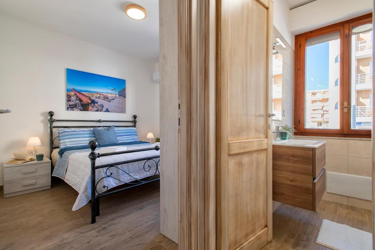 Pufferfish Apartment With Private Terrace Alghero Eksteriør billede